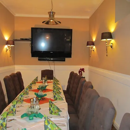 Hotel Hotel-café-burg Stahleck 2*